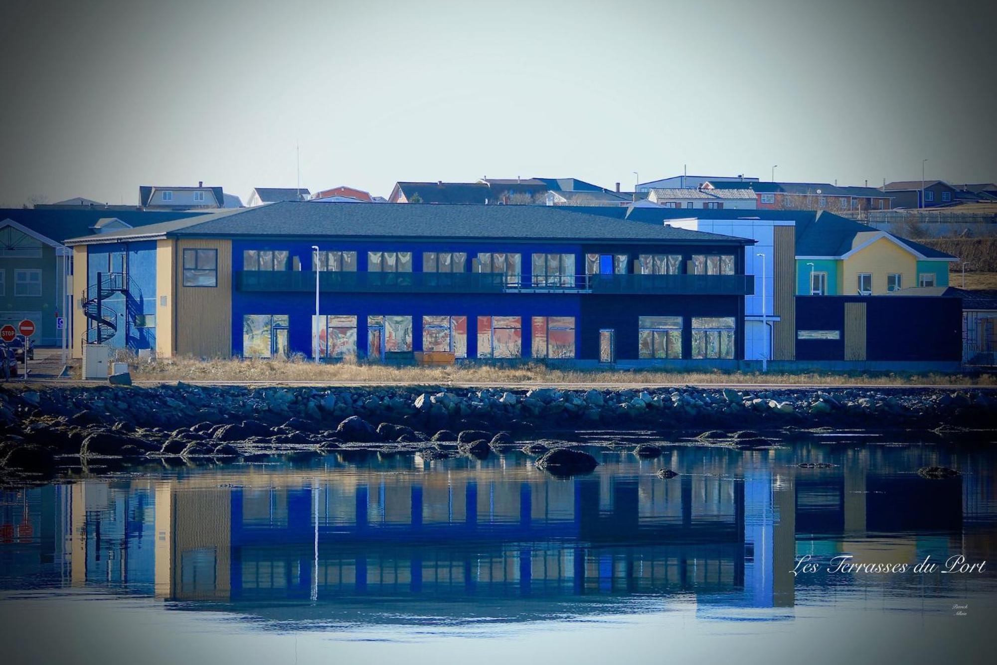 Les Terrasses Du Port Hotel Saint-Pierre Luaran gambar